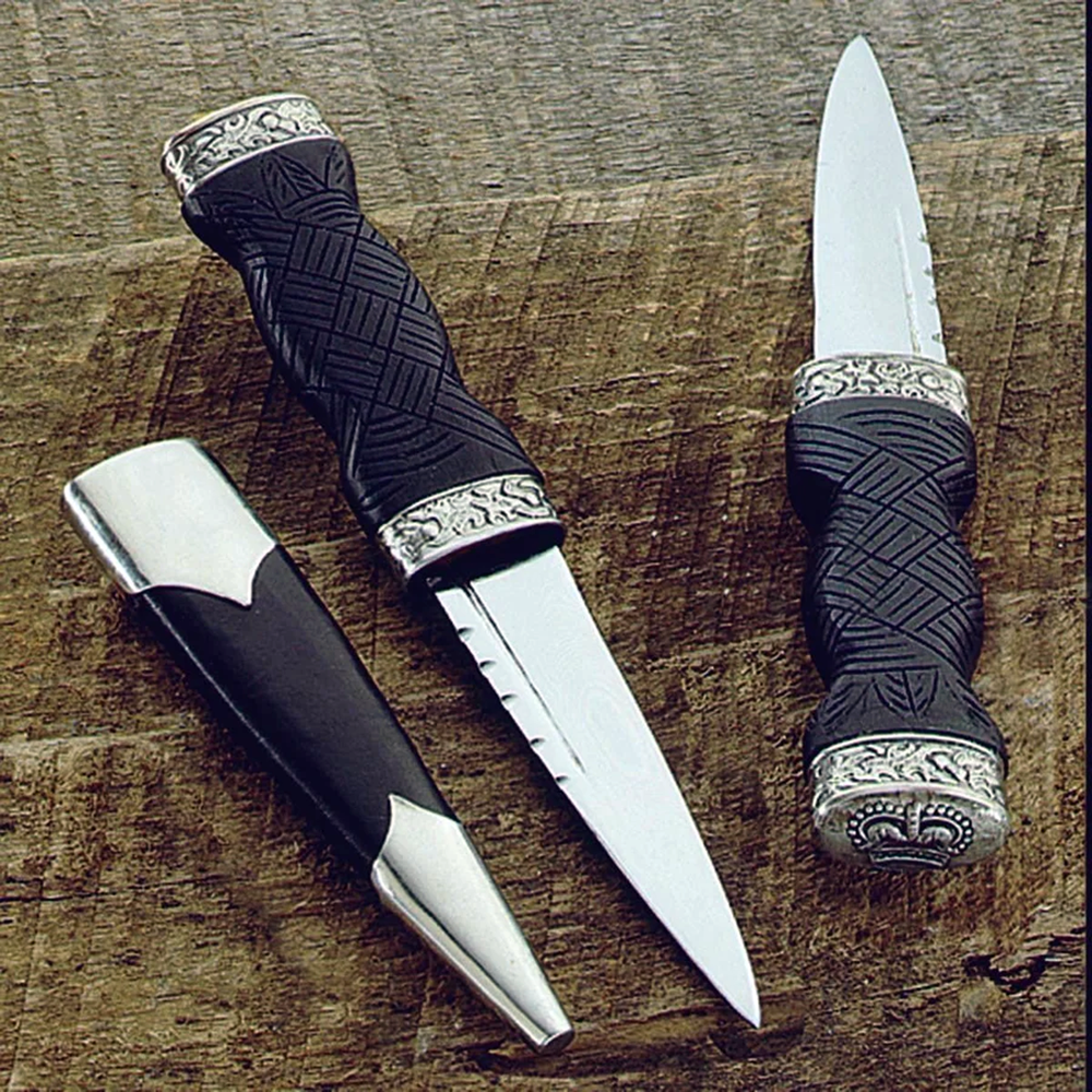 Windlass Sgian Dubh