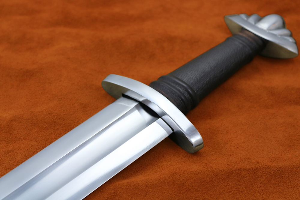 Darksword 1540 - Five Lobed Viking Sword 4