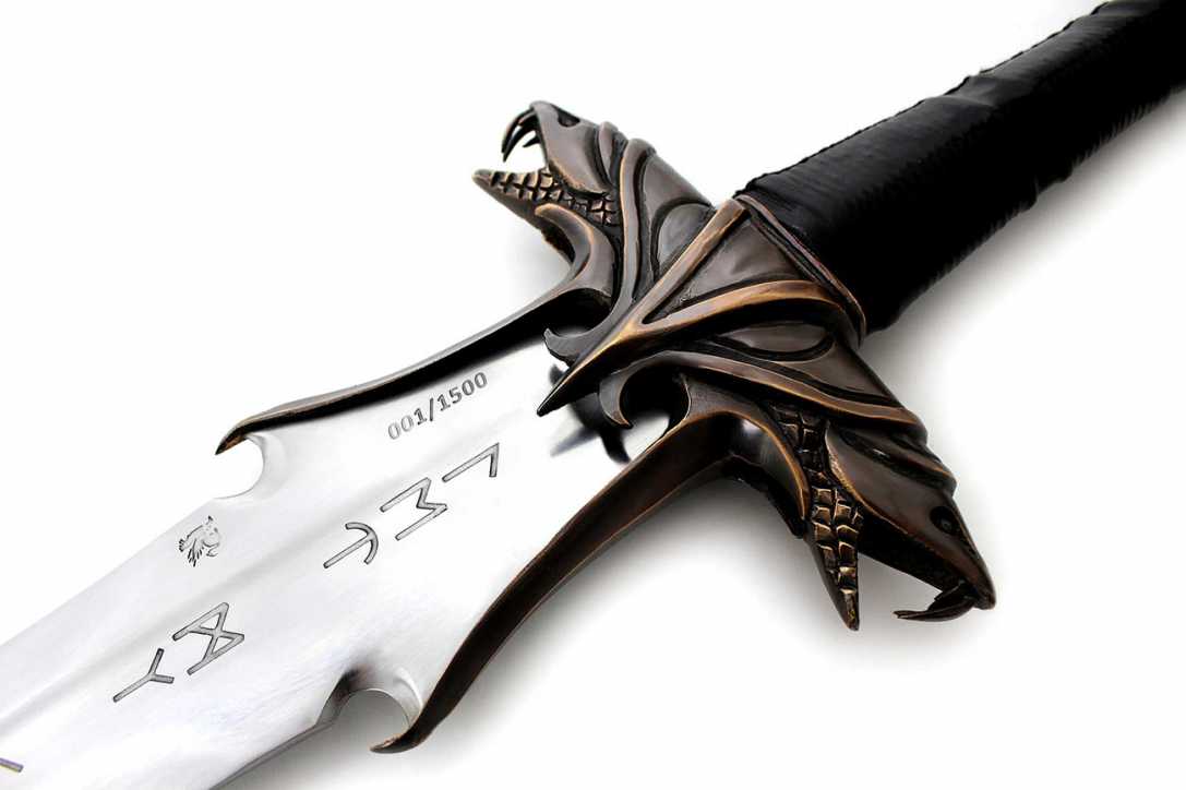 Darksword 1320 - The Warmonger Sword (sharpened) 3