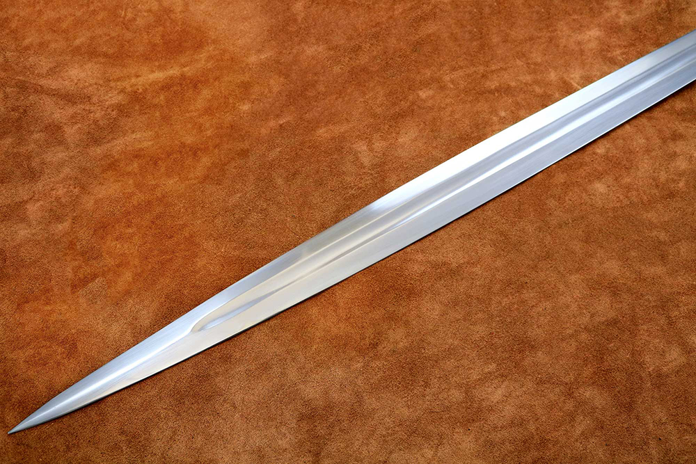 Darksword 1351 - Fanor's Two Handed Sword 6