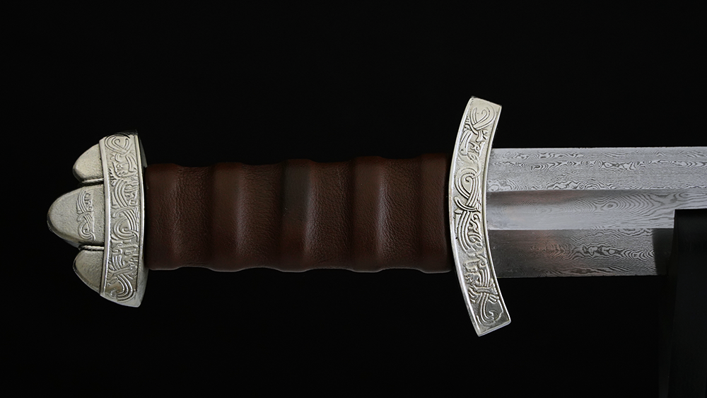 Swordier White Bronze Damascus Steel Viking Sword with Genuine Leather Scabbard 4
