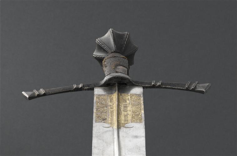 frederick_III_sword_from_cluny_detail
